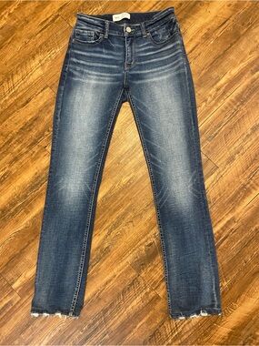 BKE Women's Straight Leg Jeans in Medium Blue Fade